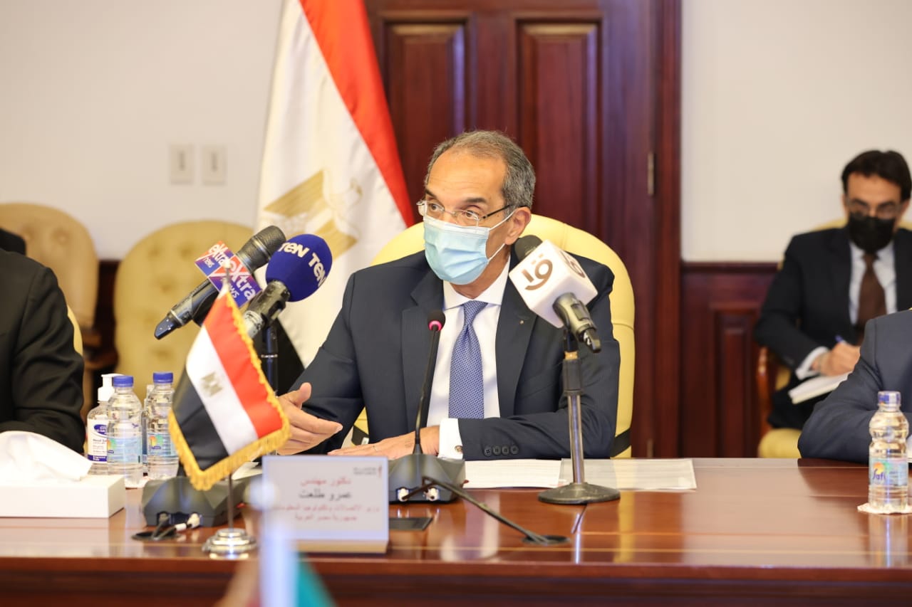 اجتماع وزيرا الاتصالات مصر والسودان 