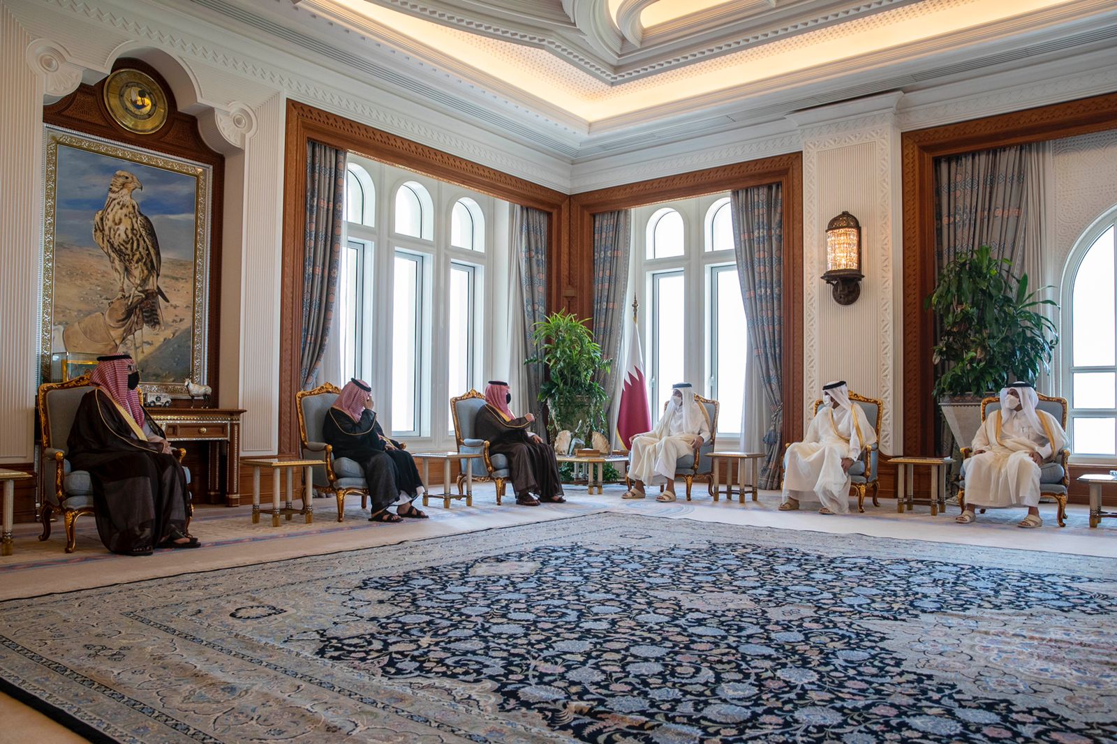 أمير قطر يستقبل الأمير عبدالعزيز بن سعود بن نايف.jpg2
