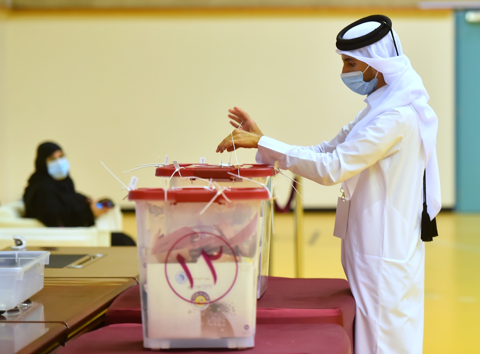 بدء فرز الاصوات في الانتخابات التشريعية بقطر