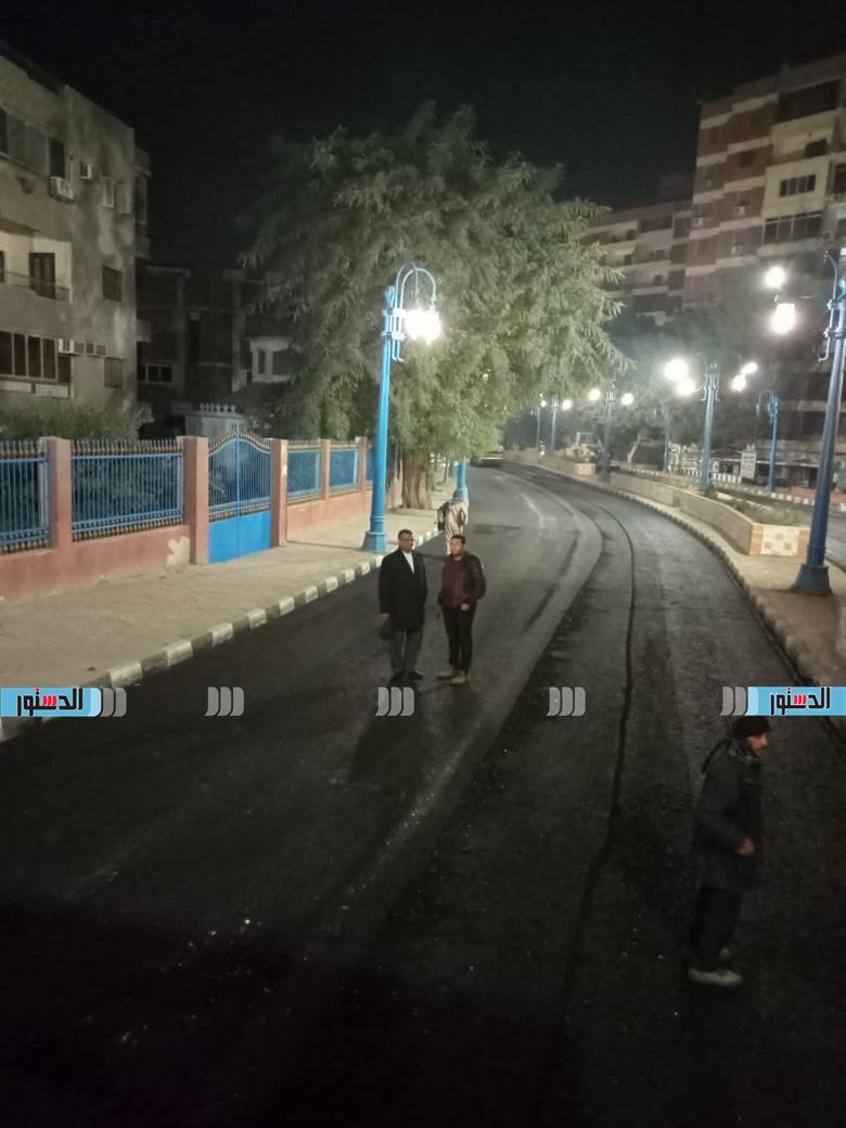 محافظ أسيوط يعلن استكمال رصف شوارع بحي شرق  (7)