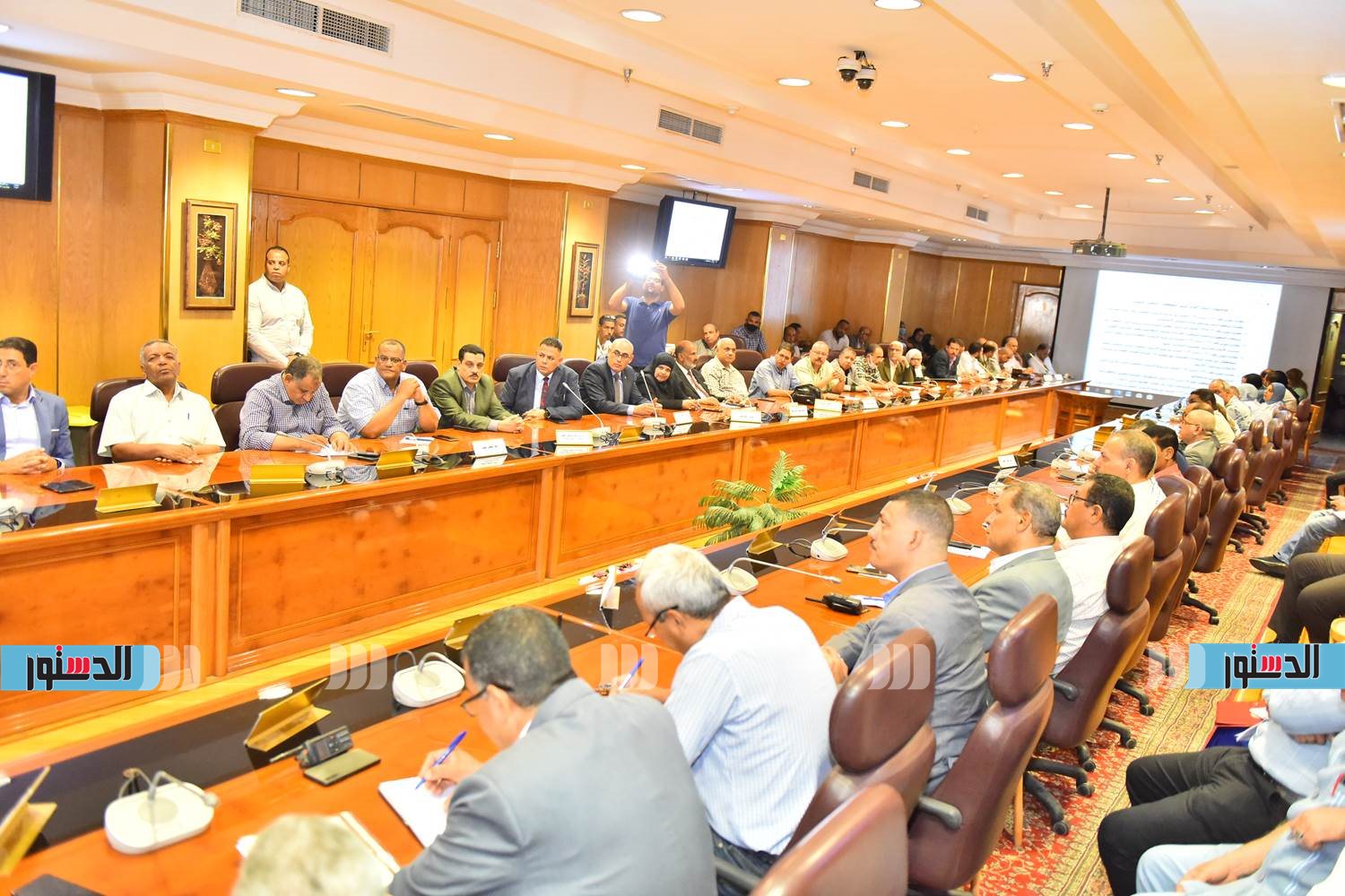 محافظ أسيوط يوافق على اعتماد المخطط التفصيلي لمدينة منفلوط خلال المجلس التنفيذي (5)