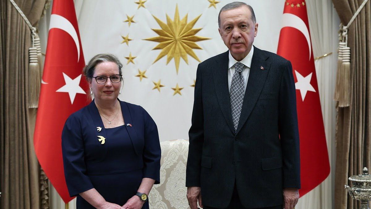 الرئيس التركي يستقبل سفيرة إسرائيل الجديدة لاستلام أوراق اعتمادها