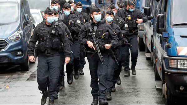 فرنسا تنشر 11 ألف فرد من الشرطة لتأمين تظاهرات ضد قانون التقاعد الثلاثاء المقبل