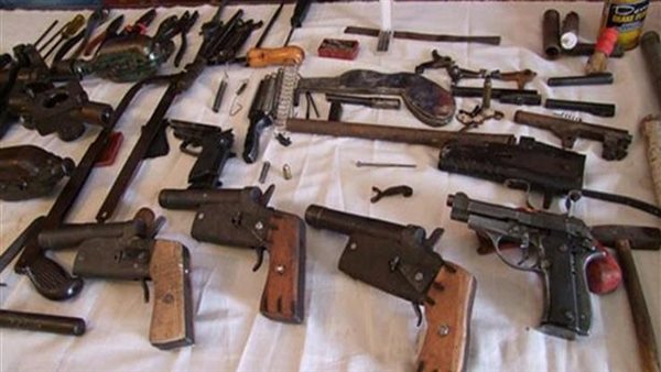ضبط 16 سلاحا ناريا خلال حملة أمنية بدشنا والوقف