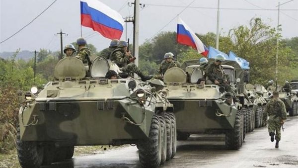 القوات الروسية على مشارف أرتيوموفسك.. والأوكرانيون ينشرون دباباتهم بين المدنيين