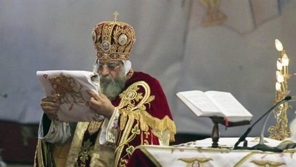 البابا تواضروس يستقبل الأنبا قزمان أسقف شمال سيناء