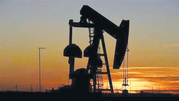 استقرار أسعار النفط مع ترقب المتعاملين تحسن الطلب في الصين