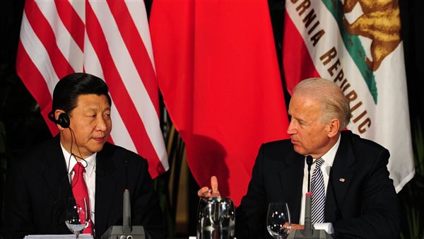 خبراء: تدهور العلاقات بين بكين وواشنطن له تأثير كبير على الاقتصاد العالمى