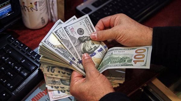سعر صرف الدولار اليوم الإثنين 5 يونيو 2023 مقابل الجنيه فى البنوك المصرية