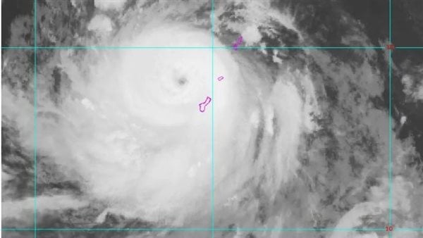 إعصار ماوار يزعج الفلبين: إجلاء السكان وغلق المدارس والمؤسسات الحكومية