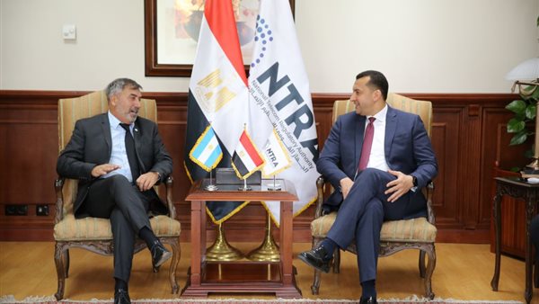 الأرجنتين تبحث الاستفادة من مصر في نشر وإتاحة خدمات الاتصالات عبر صندوق الخدمة الشاملة