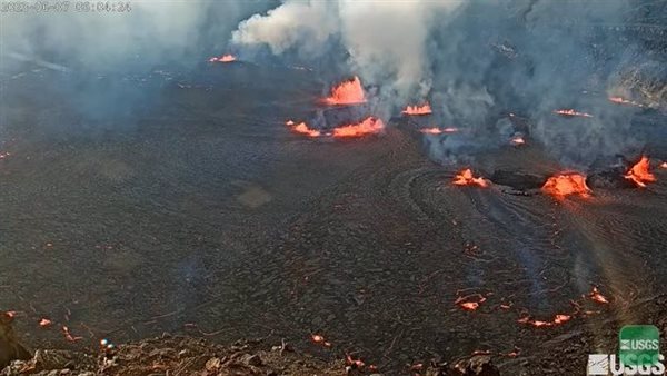 رعب فى ولاية هاواى الأمريكية بسبب انفجار بركان 