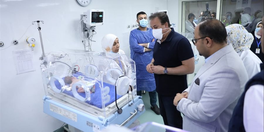 وزير الصحة يتفقد مستشفى محلة مرحوم التخصصي ويشيد بمستوى وجودة المستشفى