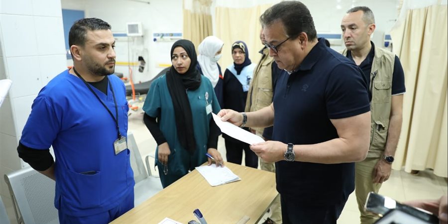 وزير الصحة يتفقد مستشفى كفر شكر التخصصي بالقليوبية ويطمئن على سير العمل بالمستشفى