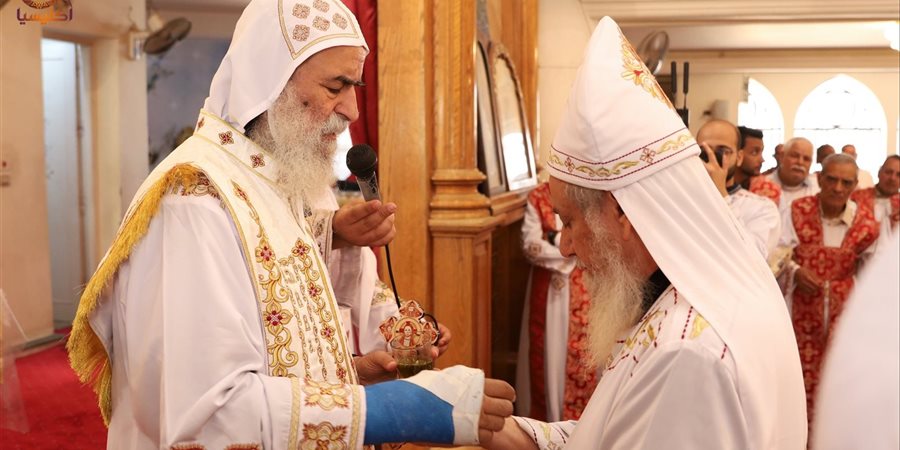 أساقفة الكنيسة الأرثوذكسية يترأسون قداس ختام الصوم وسر مسحة المرضي